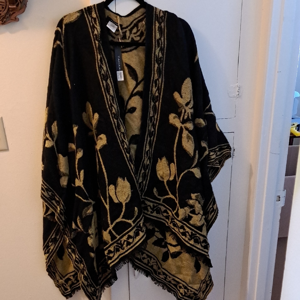 TAHARI Elegant Black and Gold Floral Shawl